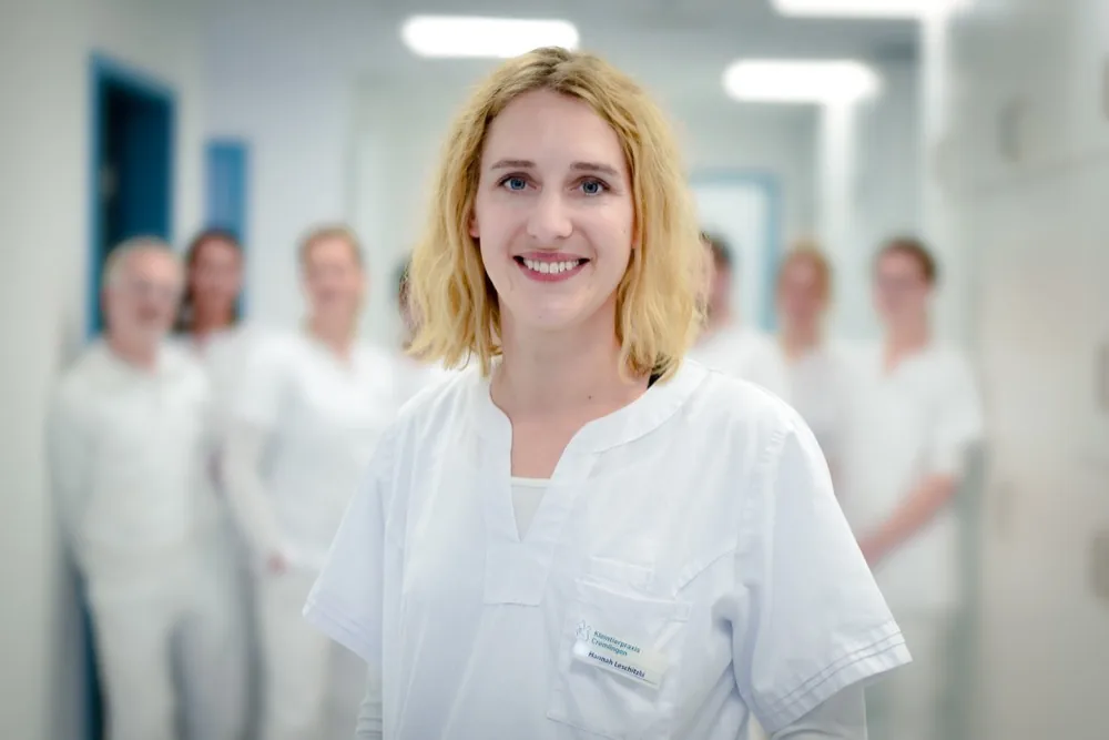 Portrait of Hannah Leschitzki, veterinarian for internal medicine at Kleintierpraxis Cremlingen
