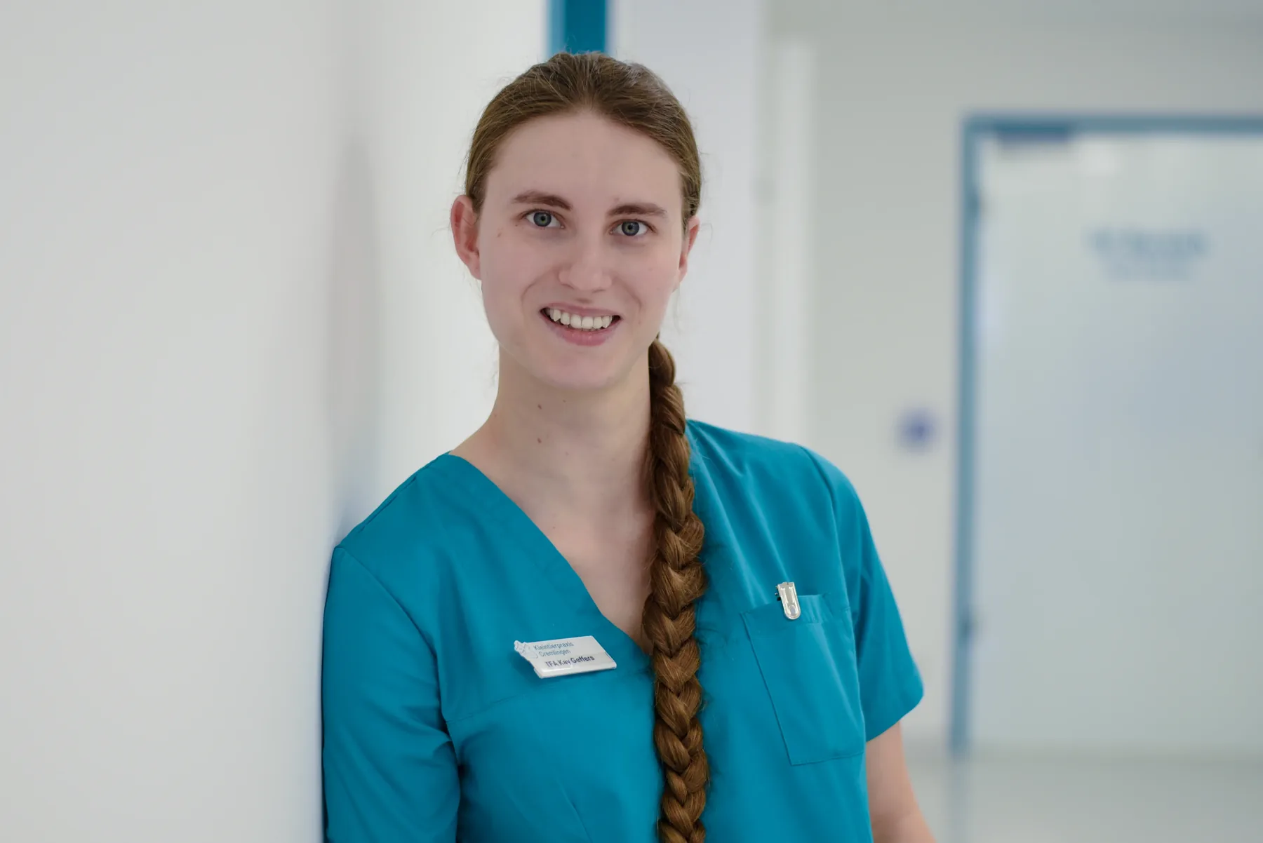 Portrait of Kay Geffers, veterinary nurse at Kleintierpraxis Cremlingen